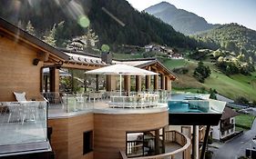 Das Central - Alpine . Luxury . Life